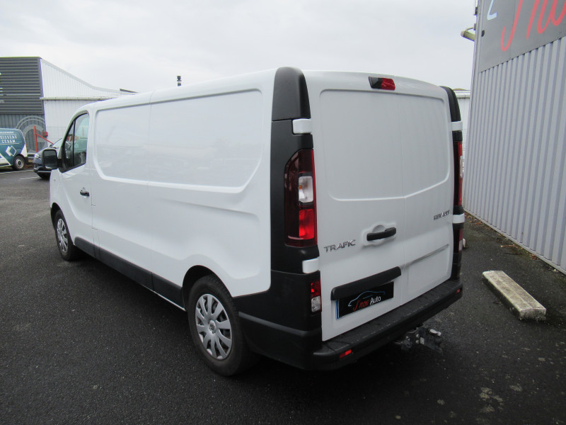 Photo 3 de l'offre de RENAULT TRAFIC III FG L2H1 1300 2.0 DCI 145CH ENERGY GRAND CONFORT E6 à 20990€ chez J'NOV AUTO