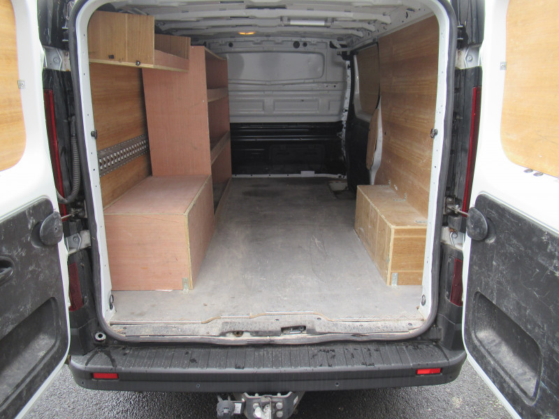 Photo 4 de l'offre de RENAULT TRAFIC III FG L2H1 1300 2.0 DCI 145CH ENERGY GRAND CONFORT E6 à 20990€ chez J'NOV AUTO