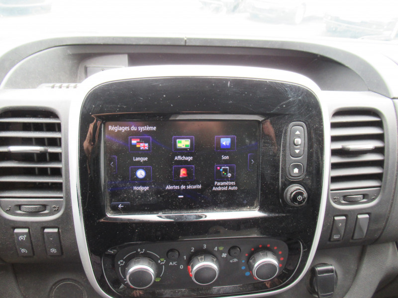 Photo 9 de l'offre de RENAULT TRAFIC III FG L2H1 1300 2.0 DCI 145CH ENERGY GRAND CONFORT E6 à 20990€ chez J'NOV AUTO