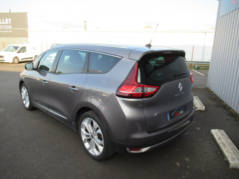Photo 3 de l'offre de RENAULT GRAND SCENIC IV 1.7 BLUE DCI 120CH BUSINESS 7 PLACES à 16290€ chez J'NOV AUTO