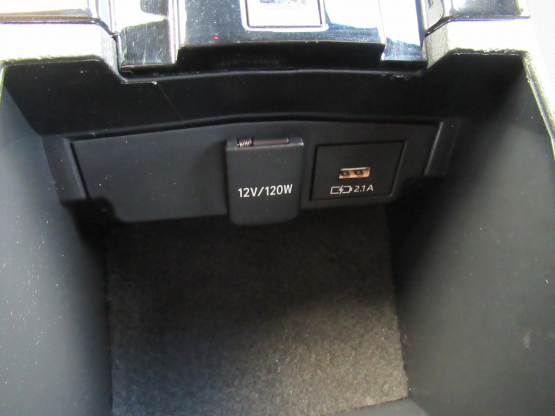 Photo 14 de l'offre de TOYOTA COROLLA TOURING SPT 184H GR SPORT MY21 à 23790€ chez J'NOV AUTO