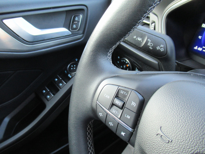 Photo 13 de l'offre de FORD FOCUS SW 1.5 ECOBLUE 120CH TITANIUM X BVA à 16990€ chez J'NOV AUTO