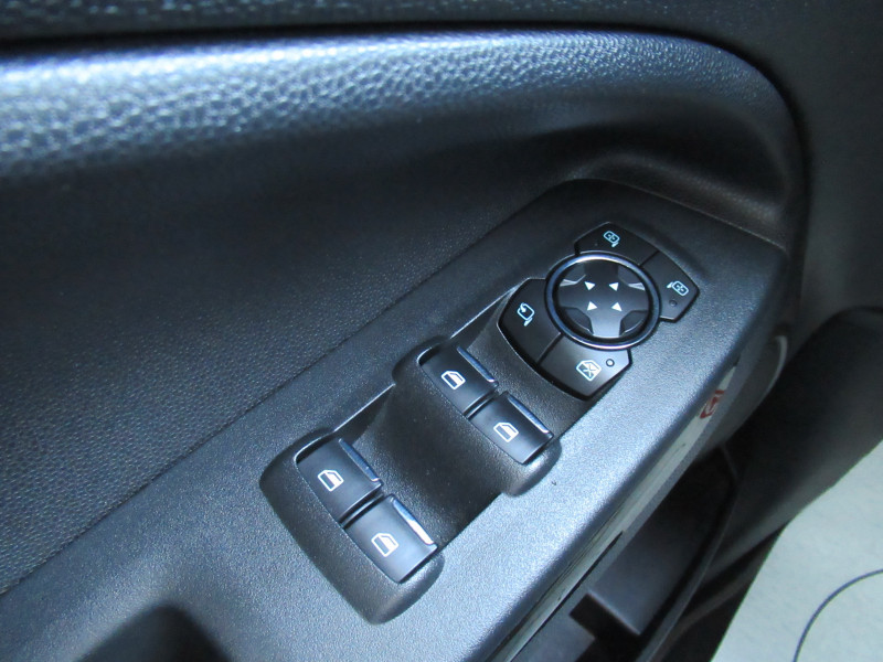 Photo 13 de l'offre de FORD ECOSPORT 1.0 ECOBOOST 125CH TITANIUM à 10990€ chez J'NOV AUTO