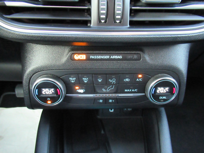Photo 14 de l'offre de FORD FOCUS SW 1.5 ECOBLUE 120CH TITANIUM X BVA à 16990€ chez J'NOV AUTO