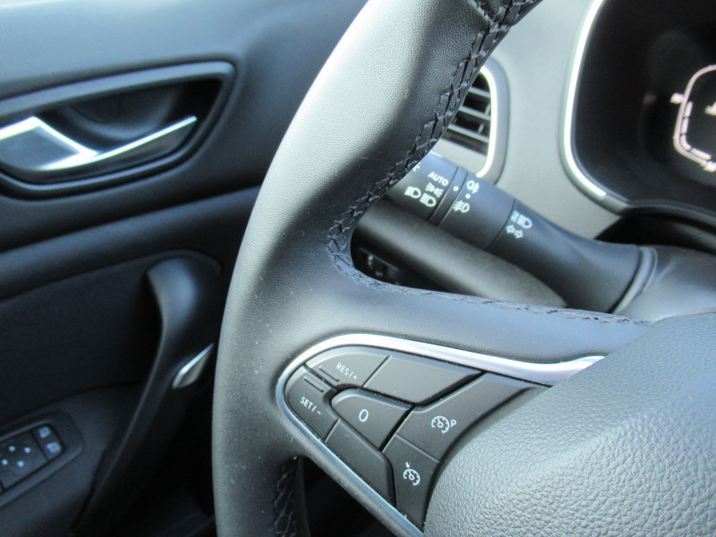 Photo 12 de l'offre de RENAULT MEGANE IV 1.5 BLUE DCI 115CH BUSINESS à 16490€ chez J'NOV AUTO