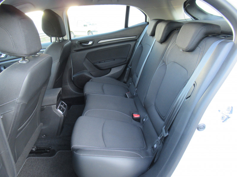 Photo 5 de l'offre de RENAULT MEGANE IV 1.5 BLUE DCI 115CH BUSINESS à 16490€ chez J'NOV AUTO