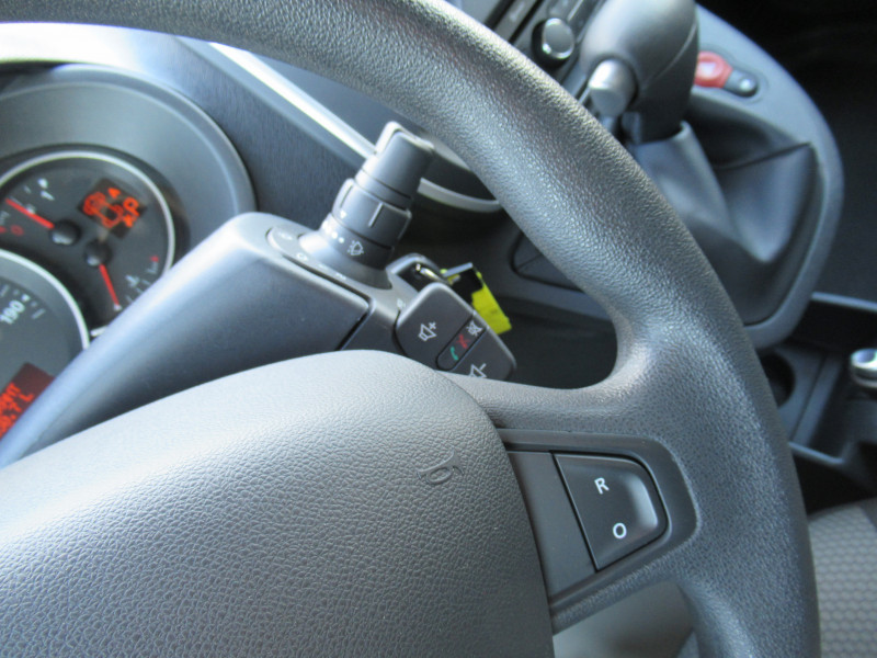 Photo 15 de l'offre de RENAULT KANGOO II EXPRESS 1.5 DCI 90CH EXTRA R-LINK EDC EURO6 à 10990€ chez J'NOV AUTO
