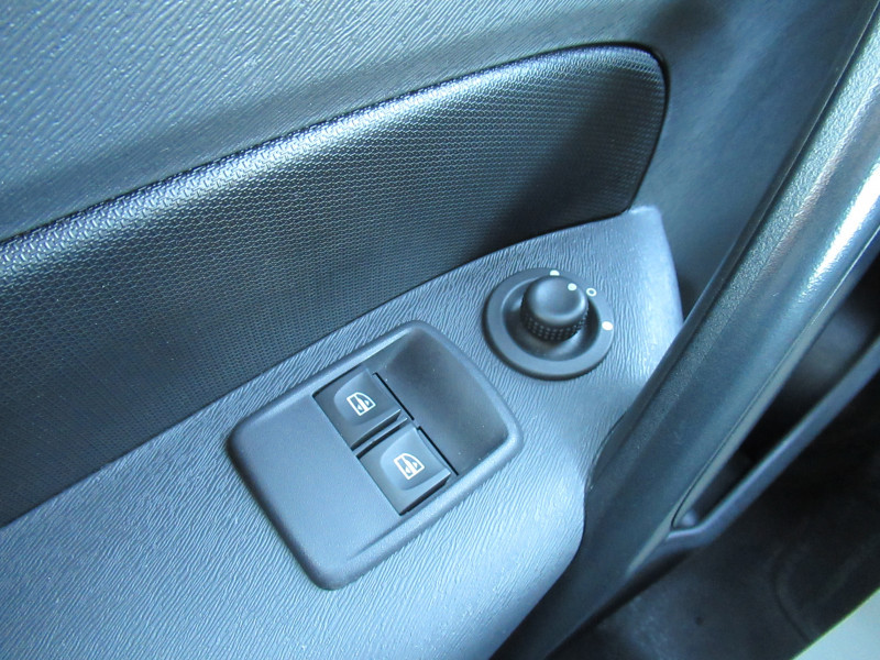 Photo 14 de l'offre de RENAULT KANGOO II EXPRESS 1.5 BLUE DCI 95CH EXTRA R-LINK à 10490€ chez J'NOV AUTO