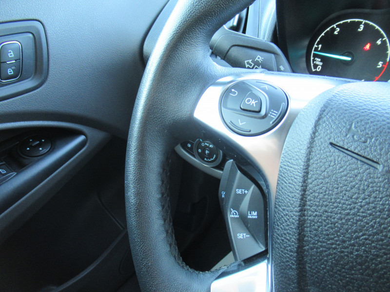 Photo 13 de l'offre de FORD TRANSIT CONNECT L1 1.5 ECOBLUE 100CH TREND BUSINESS NAV à 15490€ chez J'NOV AUTO