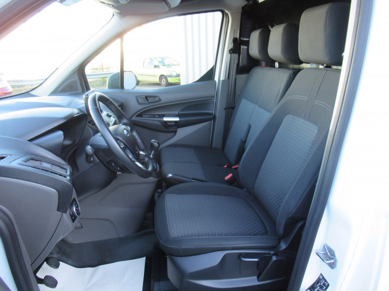 Photo 6 de l'offre de FORD TRANSIT CONNECT L1 1.5 ECOBLUE 100CH TREND BUSINESS NAV à 15490€ chez J'NOV AUTO