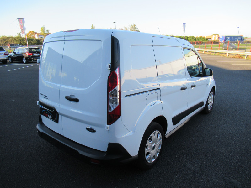 Photo 4 de l'offre de FORD TRANSIT CONNECT L1 1.5 ECOBLUE 100CH TREND BUSINESS NAV à 15490€ chez J'NOV AUTO