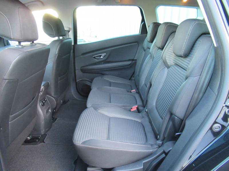 Photo 5 de l'offre de RENAULT GRAND SCENIC IV 1.7 BLUE DCI 120CH BUSINESS EDC 7 PLACES à 18790€ chez J'NOV AUTO