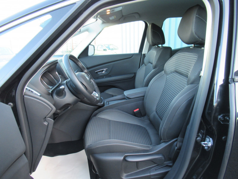 Photo 7 de l'offre de RENAULT GRAND SCENIC IV 1.7 BLUE DCI 120CH BUSINESS EDC 7 PLACES à 18790€ chez J'NOV AUTO
