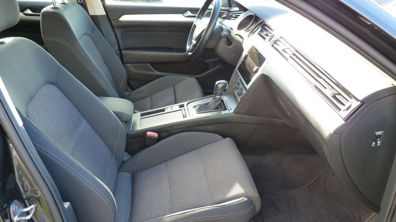 Photo 5 de l'offre de VOLKSWAGEN PASSAT SW 2.0 TDI 150CH CONFORTLINE BUSINESS DSG7 à 21490€ chez Vent d'ouest automobiles