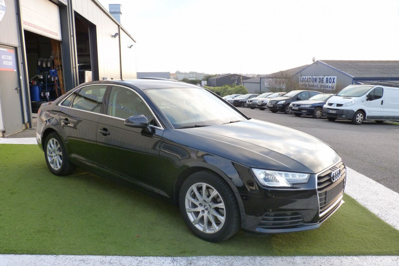 Photo 3 de l'offre de AUDI A4 35 TFSI 150CH S TRONIC 7 à 28990€ chez Vent d'ouest automobiles