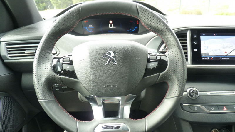 Photo 8 de l'offre de PEUGEOT 308 1.2 PURETECH 130CH S&S GT à 22990€ chez Vent d'ouest automobiles
