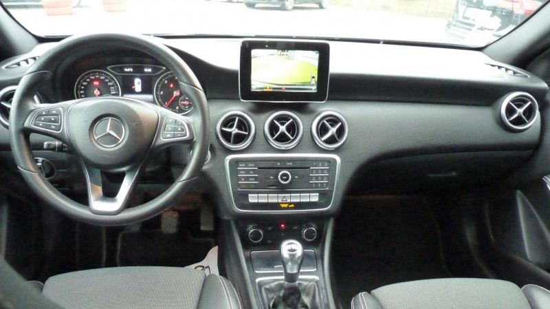Photo 7 de l'offre de MERCEDES-BENZ CLASSE A 180 D SPORT EDITION à 21990€ chez Vent d'ouest automobiles