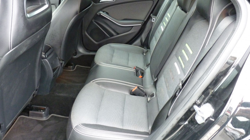 Photo 6 de l'offre de MERCEDES-BENZ CLASSE A 180 D SPORT EDITION à 21990€ chez Vent d'ouest automobiles