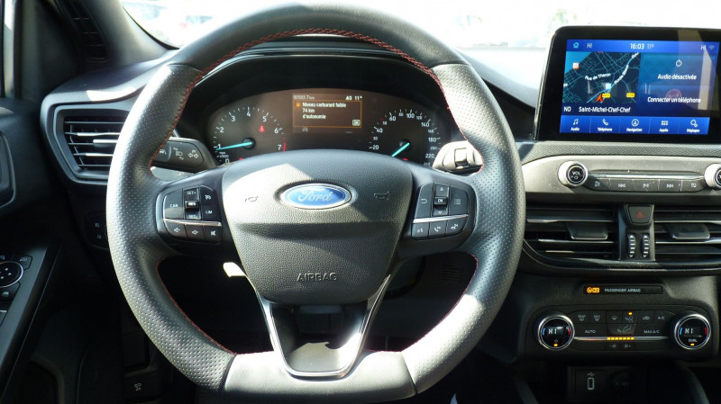 Photo 8 de l'offre de FORD FOCUS 1.0 ECOBOOST 125CH ST-LINE 96G à 17490€ chez Vent d'ouest automobiles