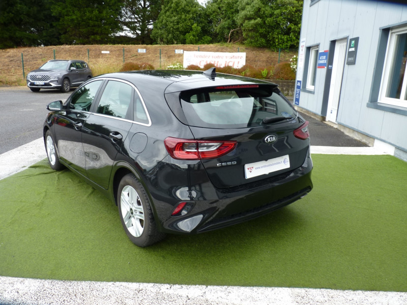 Photo 3 de l'offre de KIA CEED 1.6 CRDI 115CH ACTIVE BUSINESS à 14250€ chez Vent d'ouest automobiles