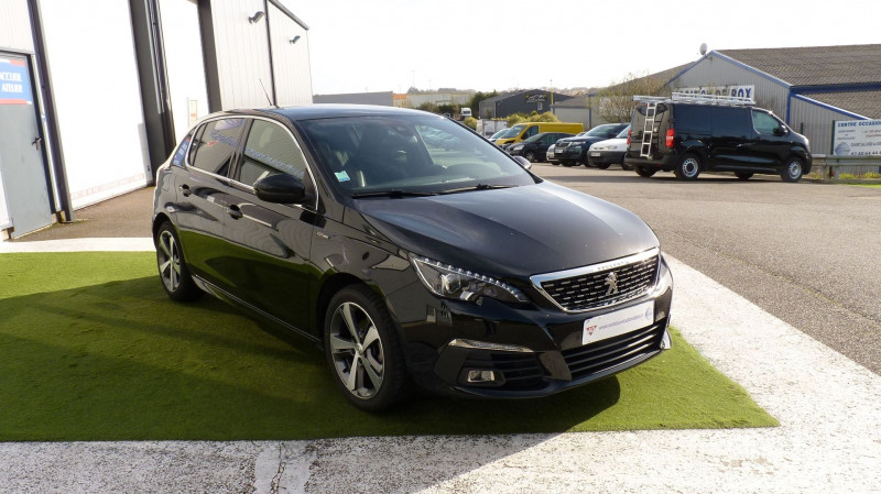 Photo 2 de l'offre de PEUGEOT 308 1.2 PURETECH 130CH E6.3 S&S GT LINE EAT8 à 17490€ chez Vent d'ouest automobiles