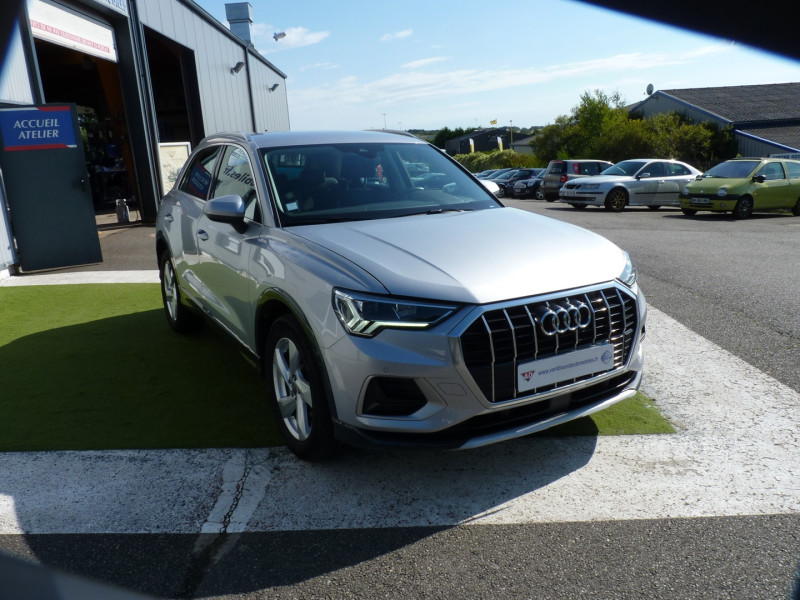 Photo 2 de l'offre de AUDI Q3 35 TFSI 150CH DESIGN LUXE S TRONIC 7 -MILD HYBRID à 27990€ chez Vent d'ouest automobiles