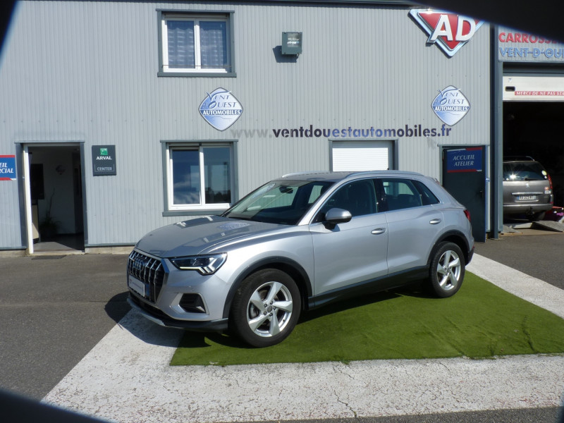 Audi Q3 35 TFSI 150CH MILD HYBRID DESIGN LUXE S TRONIC 7 Essence GRIS CLAIR METAL Occasion à vendre