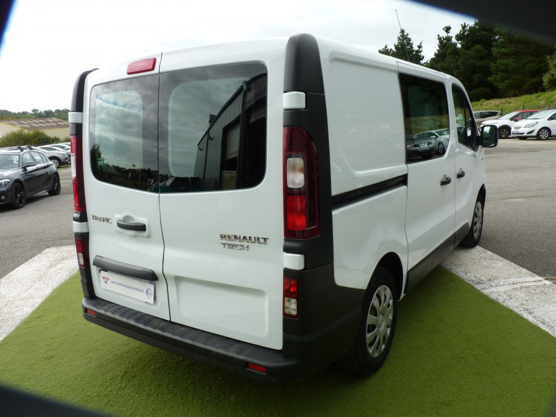 Photo 4 de l'offre de RENAULT TRAFIC III FG L1H1 1000 1.6 DCI 90CH STOP&START GRAND CONFORT à 14990€ chez Vent d'ouest automobiles