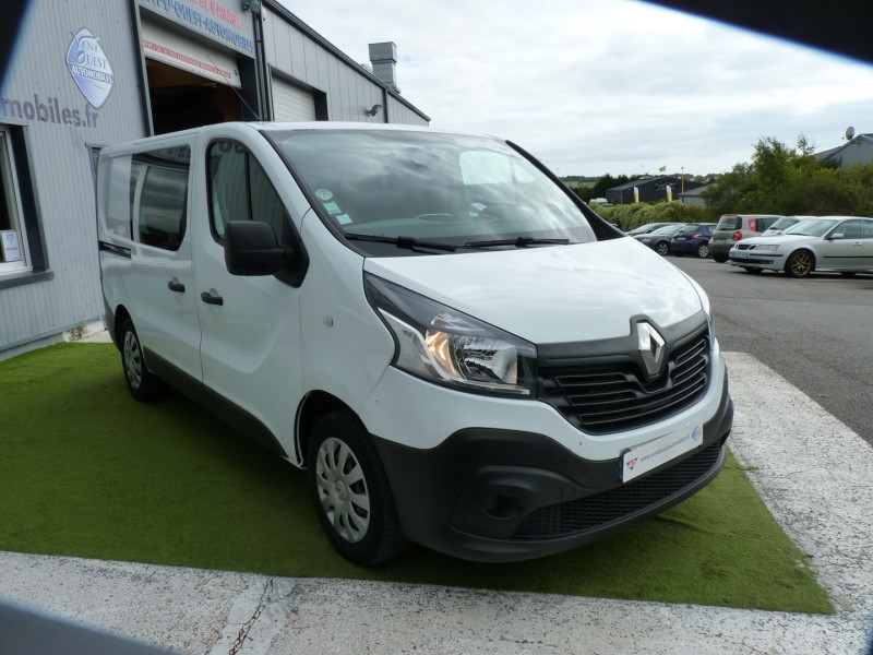 Photo 2 de l'offre de RENAULT TRAFIC III FG L1H1 1000 1.6 DCI 90CH STOP&START GRAND CONFORT à 14990€ chez Vent d'ouest automobiles