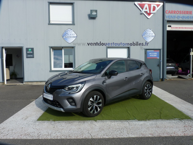 Renault CAPTUR II 1.6 E-TECH HYBRIDE 145CH EVOLUTION Hybride GRIS CLAIR METAL Occasion à vendre