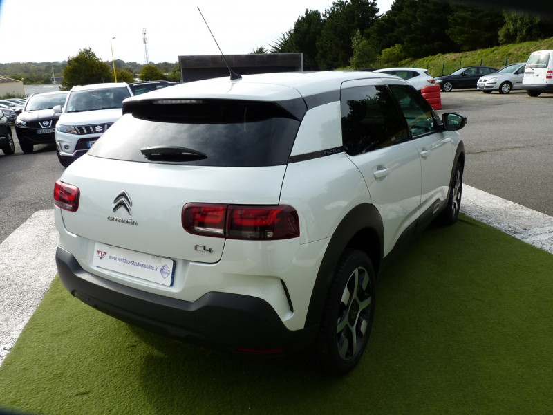 Photo 4 de l'offre de CITROEN C4 CACTUS BLUEHDI 100CH S&S SHINE E6.D-TEMP à 14490€ chez Vent d'ouest automobiles