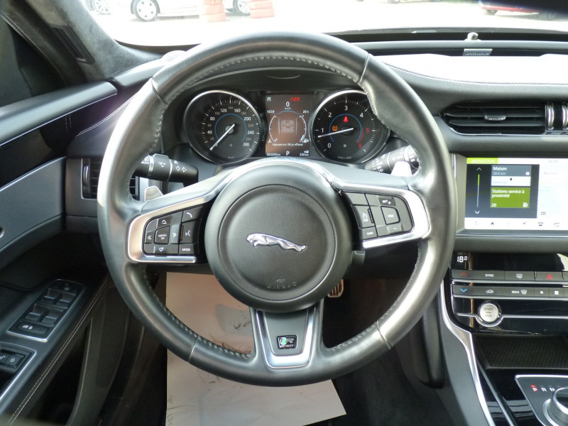 Photo 8 de l'offre de JAGUAR XF SPORTBRAKE 2.0D 180CH R-SPORT BVA à 22990€ chez Vent d'ouest automobiles