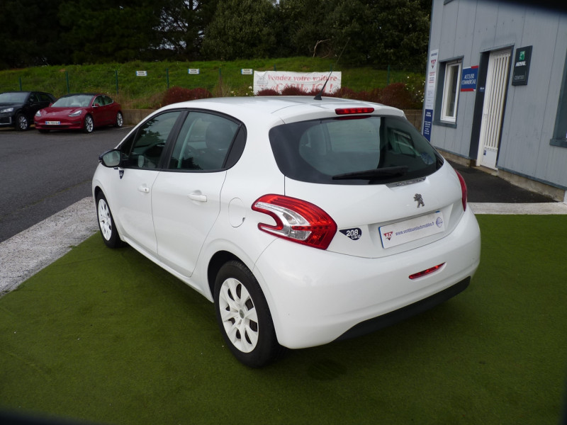 Photo 3 de l'offre de PEUGEOT 208 1.4 HDI FAP LIKE 5P à 8490€ chez Vent d'ouest automobiles