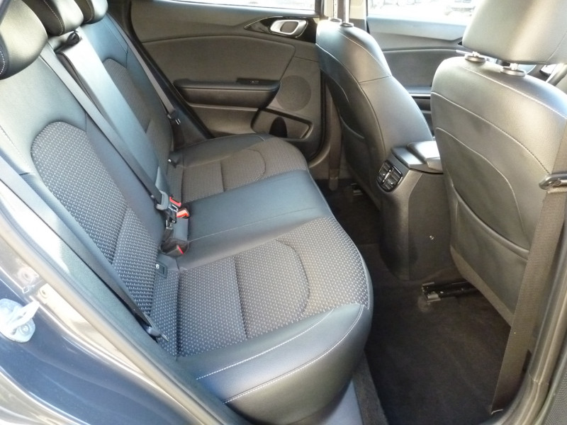 Photo 6 de l'offre de KIA XCEED 1.6 CRDI 136CH MHEV DESIGN DCT7 MY22 à 22990€ chez Vent d'ouest automobiles