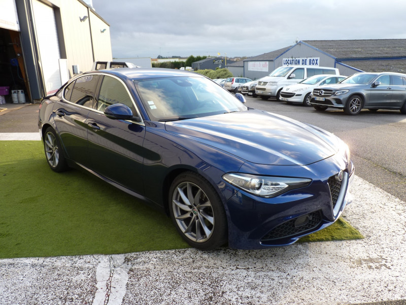 Photo 2 de l'offre de ALFA ROMEO GIULIA 2.2 JTD 180CH SUPER AT8 à 17990€ chez Vent d'ouest automobiles