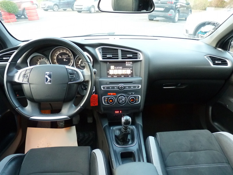 Photo 7 de l'offre de DS DS 4 BLUEHDI 120CH SO CHIC S&S à 14490€ chez Vent d'ouest automobiles