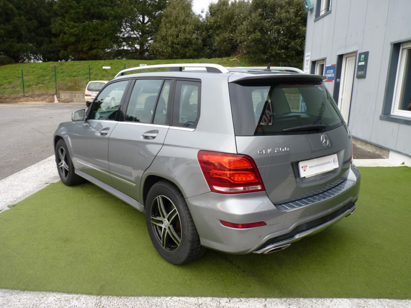 Photo 3 de l'offre de MERCEDES-BENZ CLASSE GLK 200 CDI 7GTRONIC + à 19990€ chez Vent d'ouest automobiles