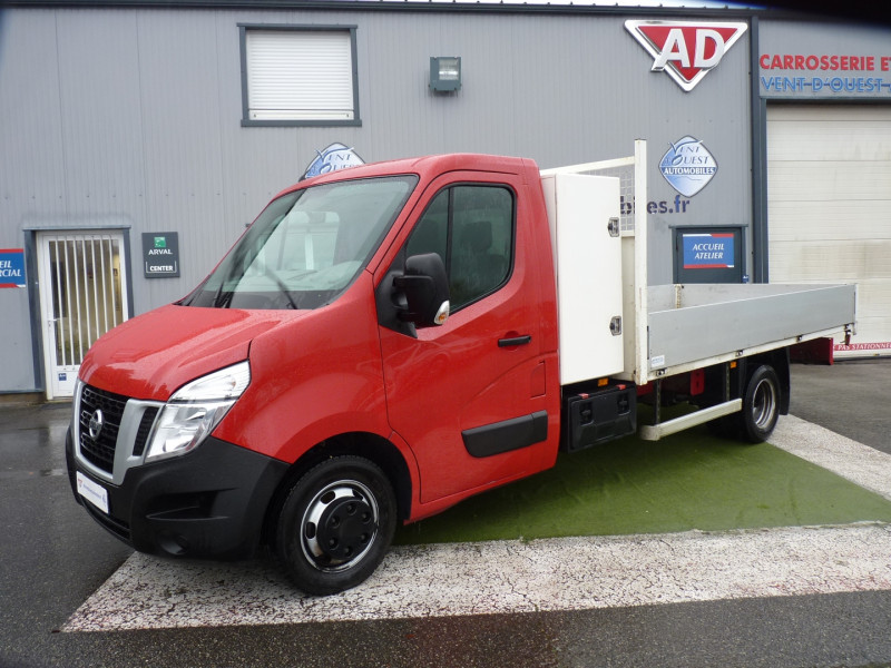 Nissan NV400 CCB 3T5 RJ L4H1 2.3 DCI 135CH TT S/S ACENTA PLATEAU + COFFRE Diesel ROUGE Occasion à vendre