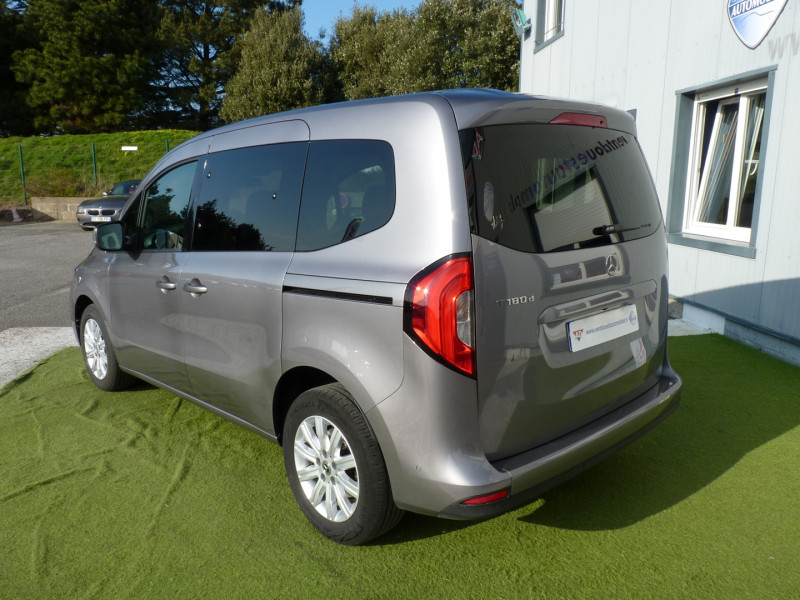 Photo 3 de l'offre de MERCEDES CLASSE T 180 D STYLE BVA7 à 28900€ chez Vent d'ouest automobiles
