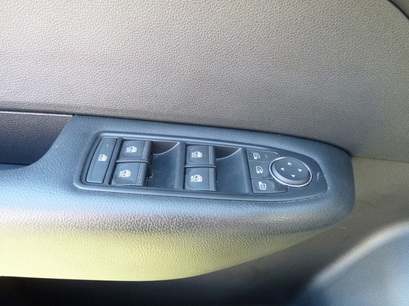 Photo 13 Renault ARKANA 1.6 E-TECH HYBRIDE 145CH EVOLUTION -22 Hybride GRIS FONCE METAL en vente chez Vent d'ouest automobiles Photo 13 de l'offre de RENAULT ARKANA 1.6 E-TECH HYBRIDE 145CH EVOLUTION -22 à 20990€ chez Vent d'ouest automobiles