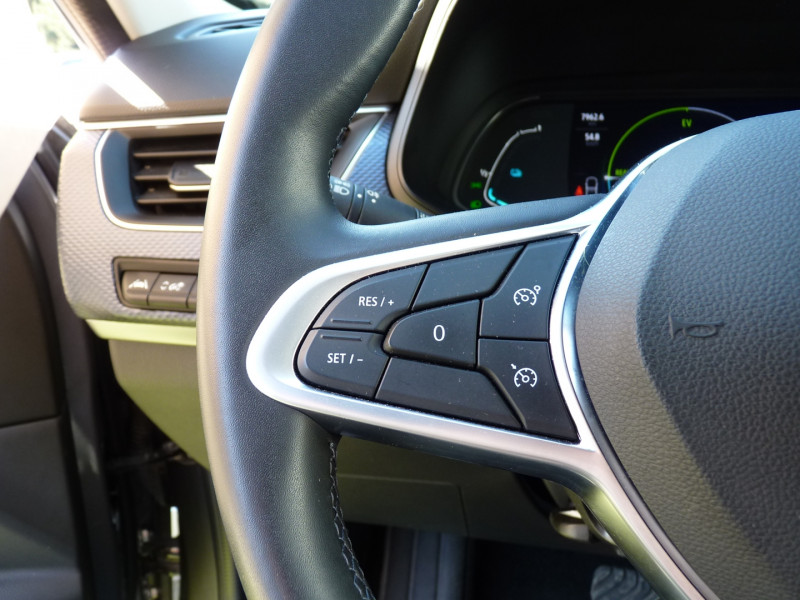 Photo 11 Renault ARKANA 1.6 E-TECH HYBRIDE 145CH EVOLUTION -22 Hybride GRIS FONCE METAL en vente chez Vent d'ouest automobiles Photo 11 de l'offre de RENAULT ARKANA 1.6 E-TECH HYBRIDE 145CH EVOLUTION -22 à 20990€ chez Vent d'ouest automobiles