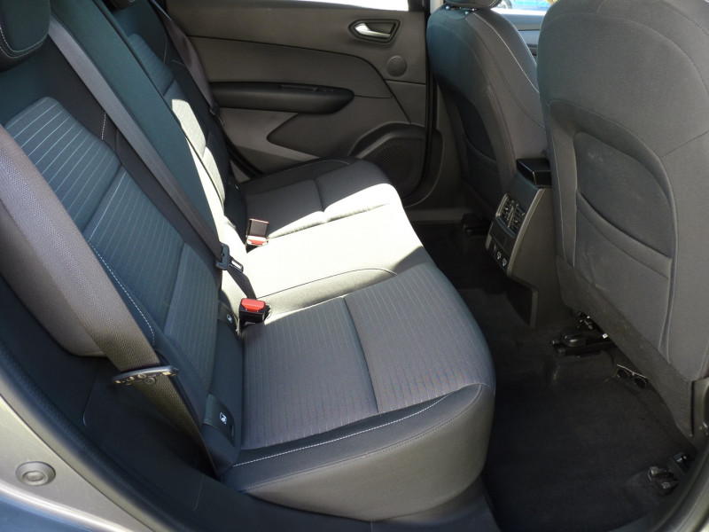 Photo 6 Renault ARKANA 1.6 E-TECH HYBRIDE 145CH EVOLUTION -22 Hybride GRIS FONCE METAL en vente chez Vent d'ouest automobiles Photo 6 de l'offre de RENAULT ARKANA 1.6 E-TECH HYBRIDE 145CH EVOLUTION -22 à 20990€ chez Vent d'ouest automobiles