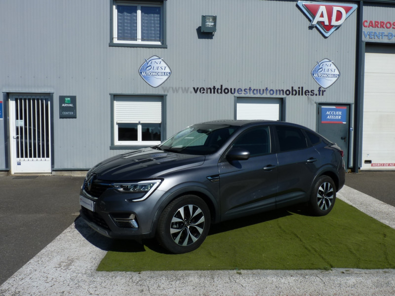 Photo 1 Renault ARKANA 1.6 E-TECH HYBRIDE 145CH EVOLUTION -22 Hybride GRIS FONCE METAL en vente chez Vent d'ouest automobiles Photo 1 de l'offre de RENAULT ARKANA 1.6 E-TECH HYBRIDE 145CH EVOLUTION -22 à 20990€ chez Vent d'ouest automobiles