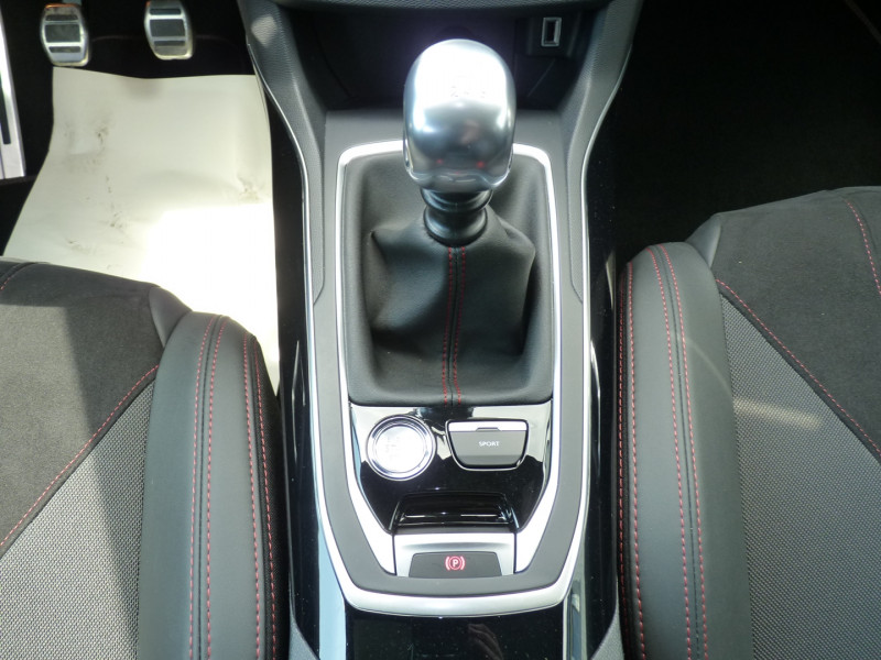 Photo 10 de l'offre de PEUGEOT 308 1.6 PURETECH 263CH S&S GTI à 25990€ chez Vent d'ouest automobiles