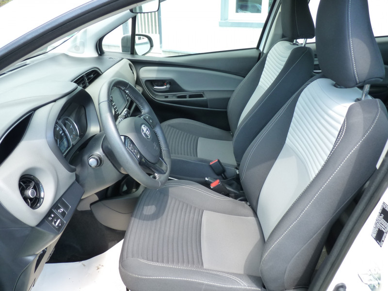 Photo 5 de l'offre de TOYOTA YARIS 100H FRANCE BUSINESS 5P MY19 à 14490€ chez Vent d'ouest automobiles