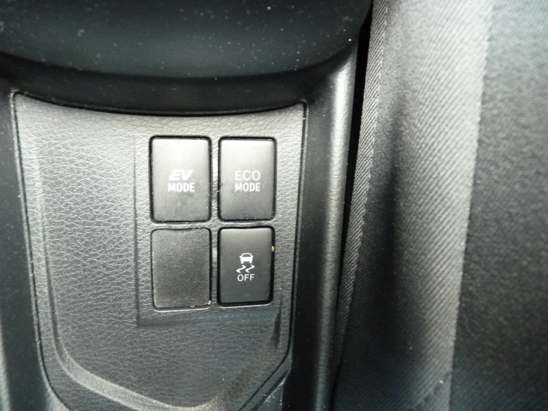 Photo 13 de l'offre de TOYOTA YARIS 100H FRANCE BUSINESS 5P MY19 à 14490€ chez Vent d'ouest automobiles