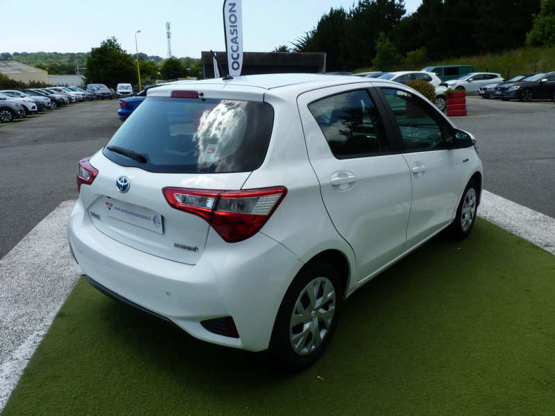 Photo 4 de l'offre de TOYOTA YARIS 100H FRANCE BUSINESS 5P MY19 à 14490€ chez Vent d'ouest automobiles