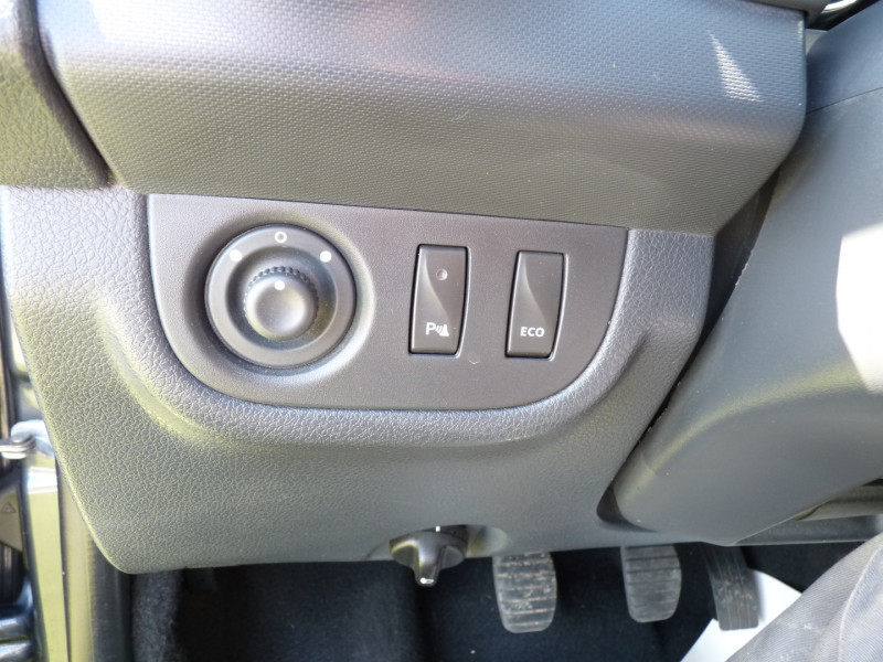 Photo 11 de l'offre de DACIA SANDERO 0.9 TCE 90CH STEPWAY PRESTIGE EURO6 à 8990€ chez Vent d'ouest automobiles