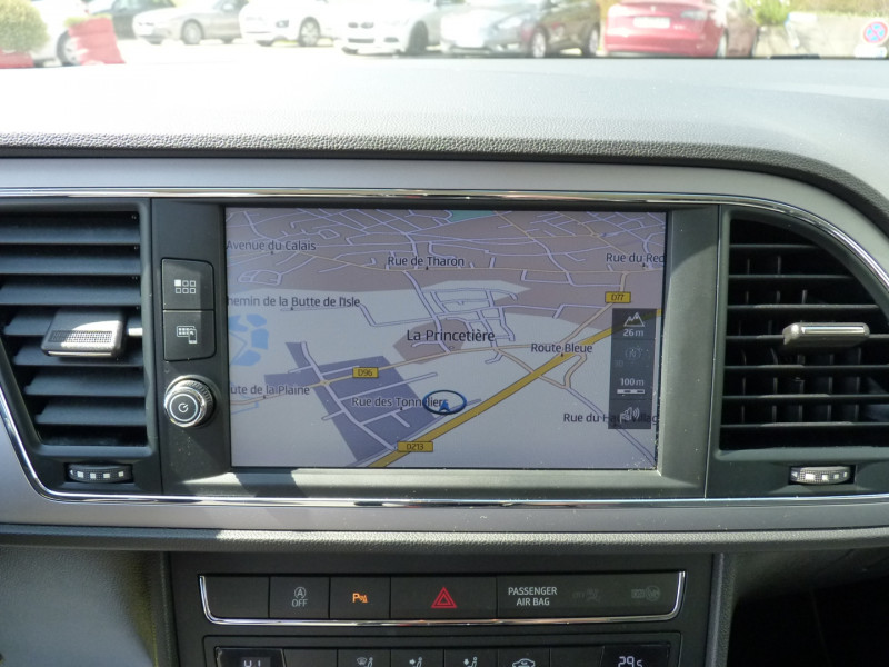 Photo 9 de l'offre de SEAT LEON 1.6 TDI 115CH STYLE BUSINESS EURO6D-T à 13490€ chez Vent d'ouest automobiles