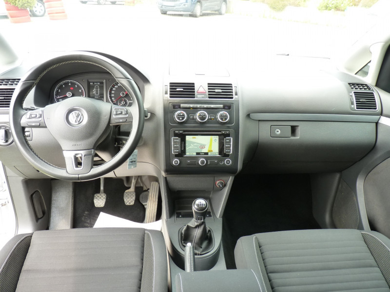 Photo 8 de l'offre de VOLKSWAGEN TOURAN 1.2 TSI 105CH MATCH à 12490€ chez Vent d'ouest automobiles